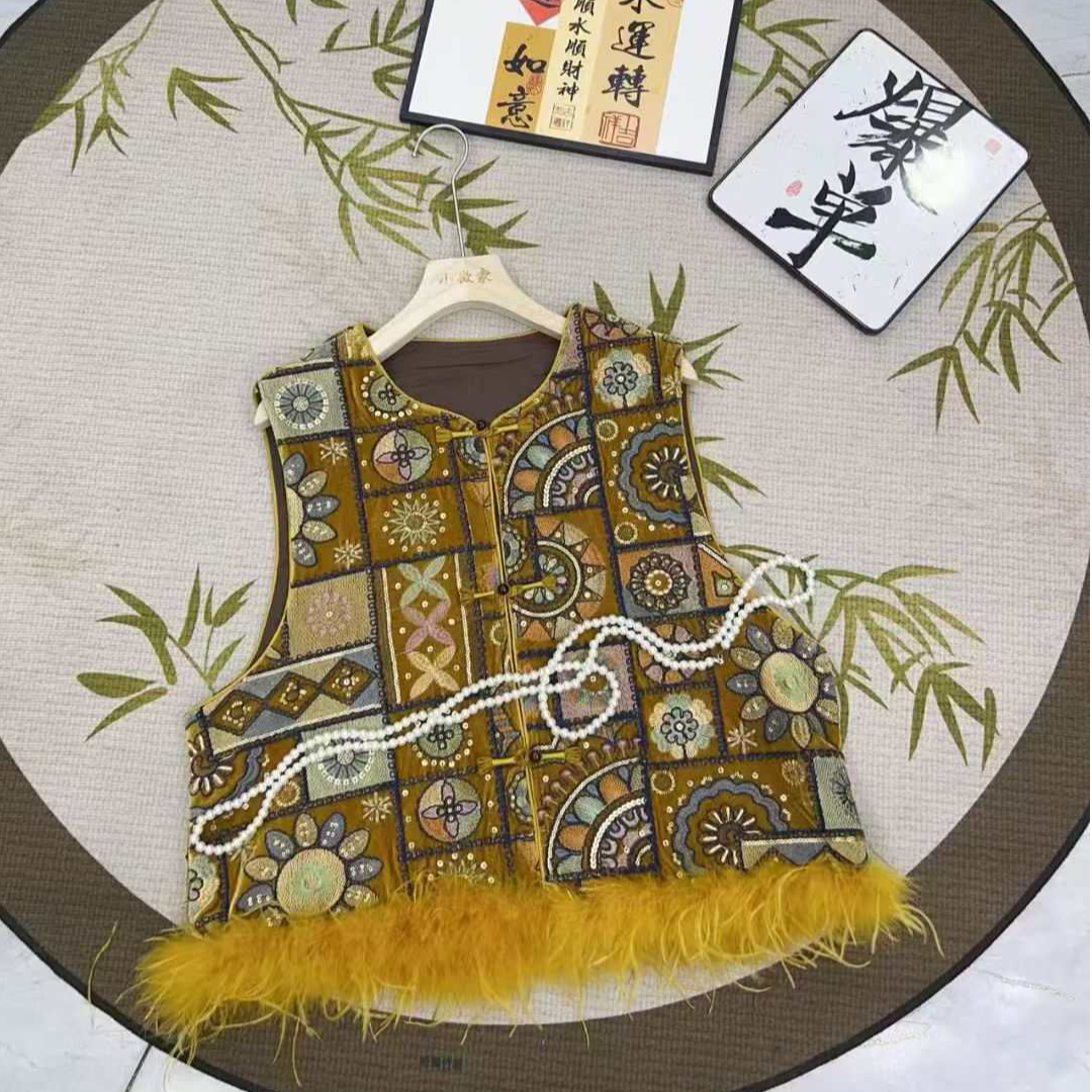 新中式国风刺绣丝绒马甲背心女装2025冬新款两色复古高端唐装上衣