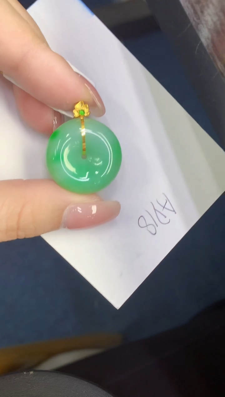 翡翠18K金镶嵌颈饰00000000000000