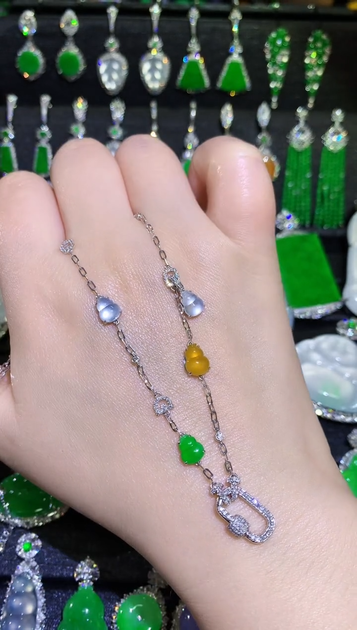 【闪购商品】翡翠18K金镶嵌颈饰高冰三色葫芦万能链