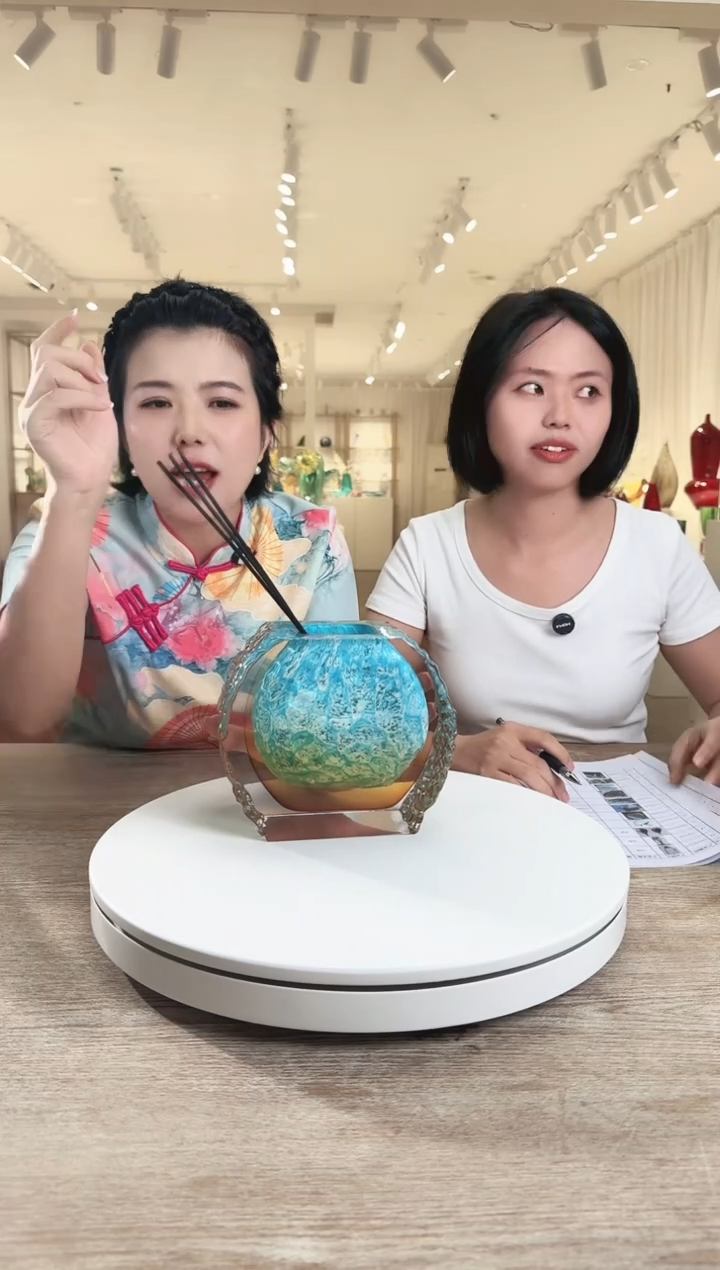 手工艺品琉璃?****?水晶琉璃香薰瓶