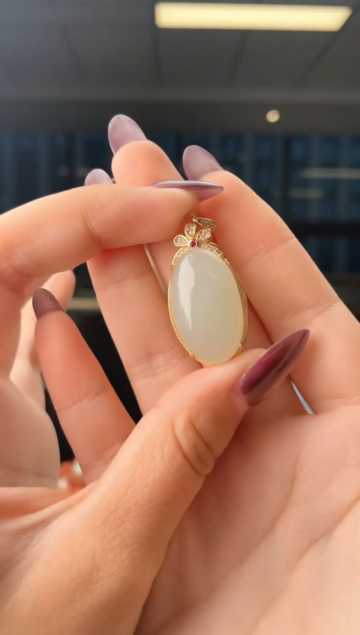 颈饰银S925镶嵌和田玉蛋面吊坠 p