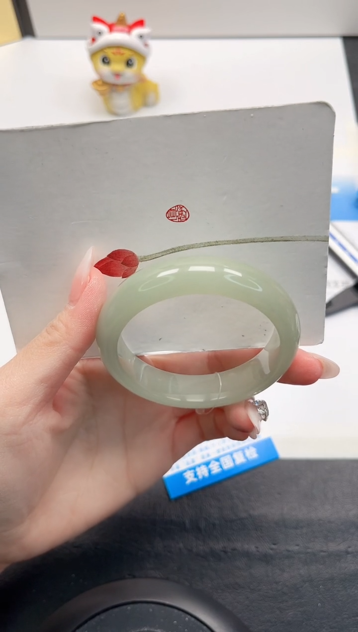 【闪购商品】石英质玉手镯未镶嵌271-54.9