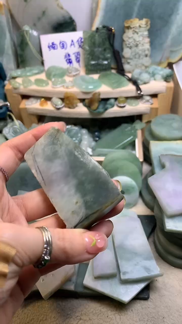 【闪购商品】翡翠挂件未镶嵌缅甸A货翡翠，没有运费险