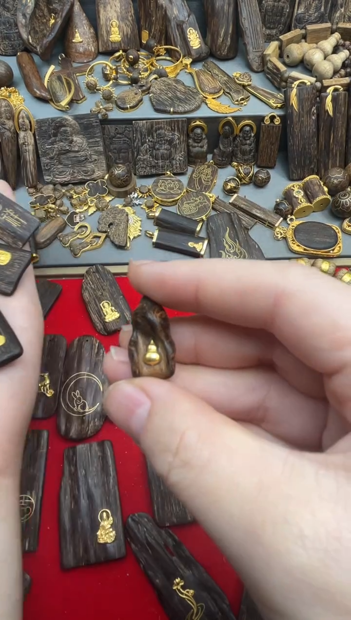 沉香吊坠沉香吊坠4