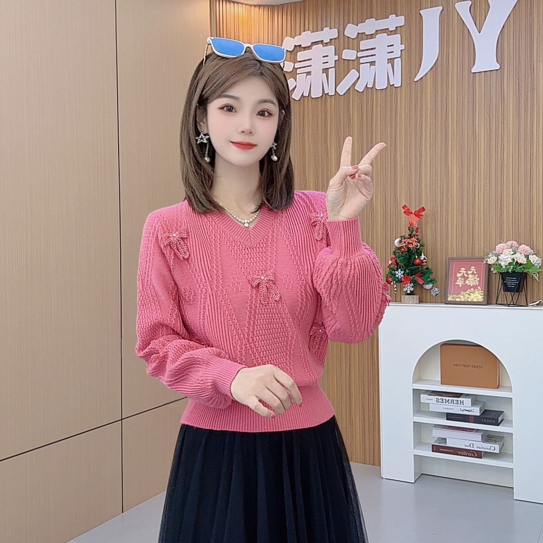 【潇潇】2025新款秋冬时尚高级显瘦温柔女人味百搭毛织上衣