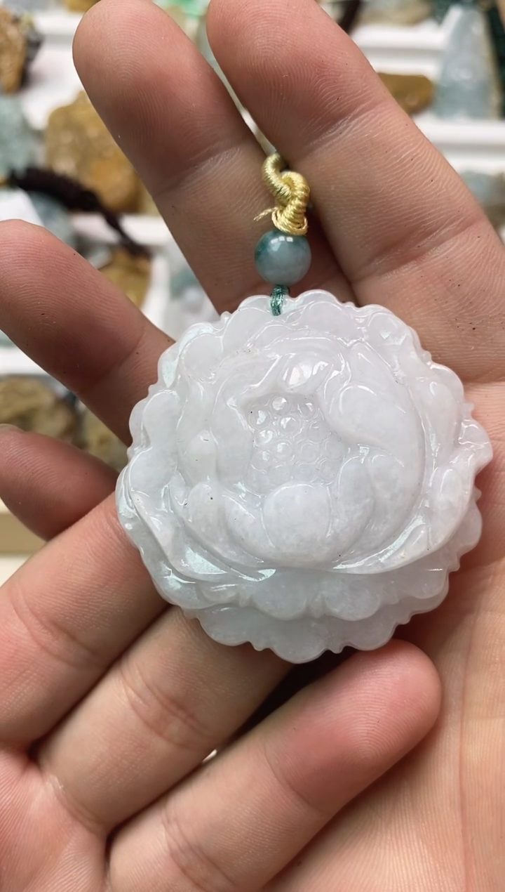 颈饰未镶嵌翡翠用***梅天然缅甸A货翡翠（花牌）
