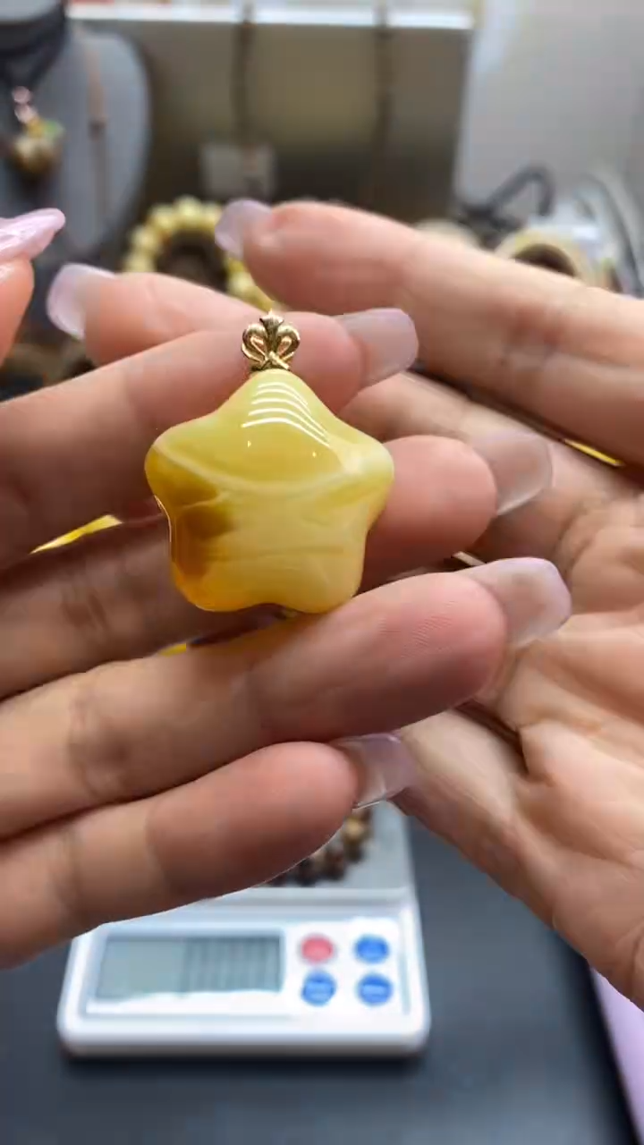 琥珀18K金镶嵌珠宝奇石524