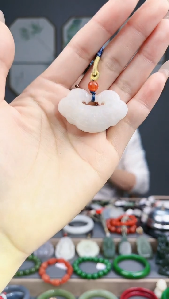 【闪购商品】和田玉颈饰未镶嵌AA多样性发货 拍一发一