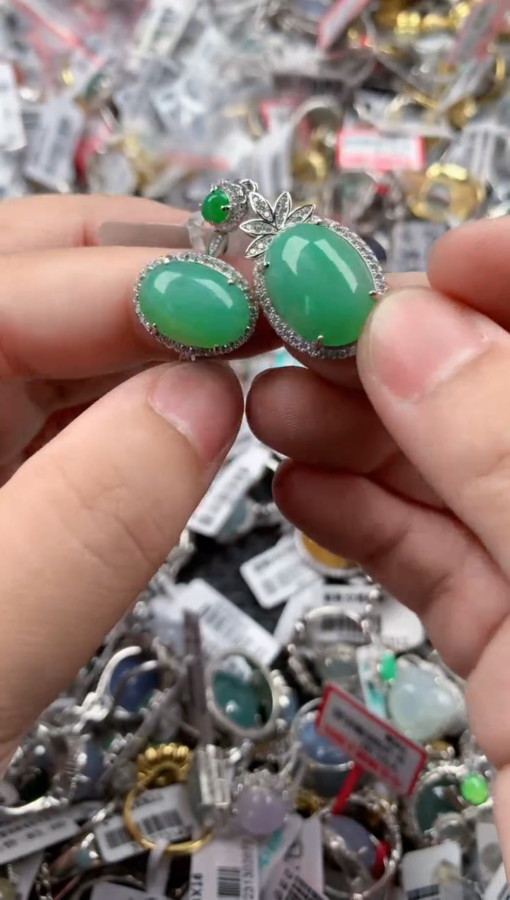 银S925镶嵌戒指翡翠777           5