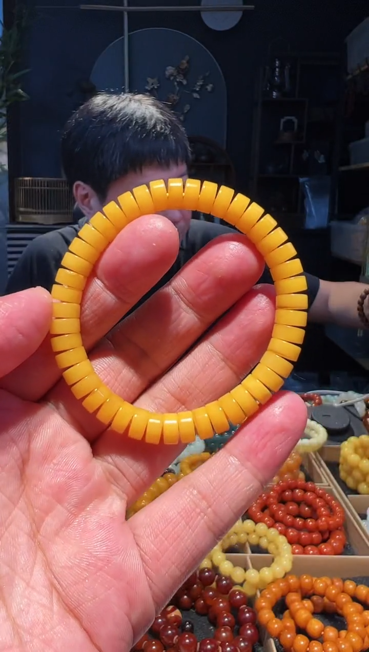 未镶嵌蜜蜡手链单圈