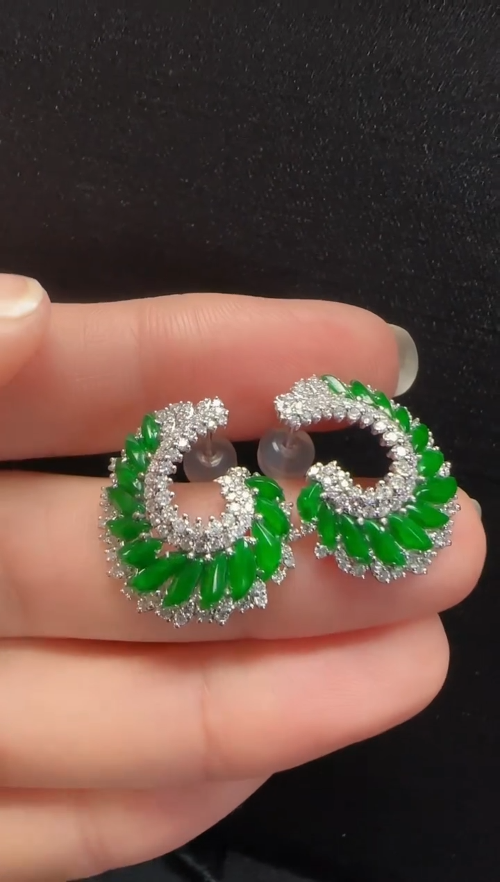 【闪购商品】翡翠耳环18K金镶嵌512随形一对