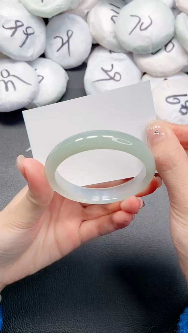 【闪购商品】石英质玉手镯未镶嵌 19L44-55