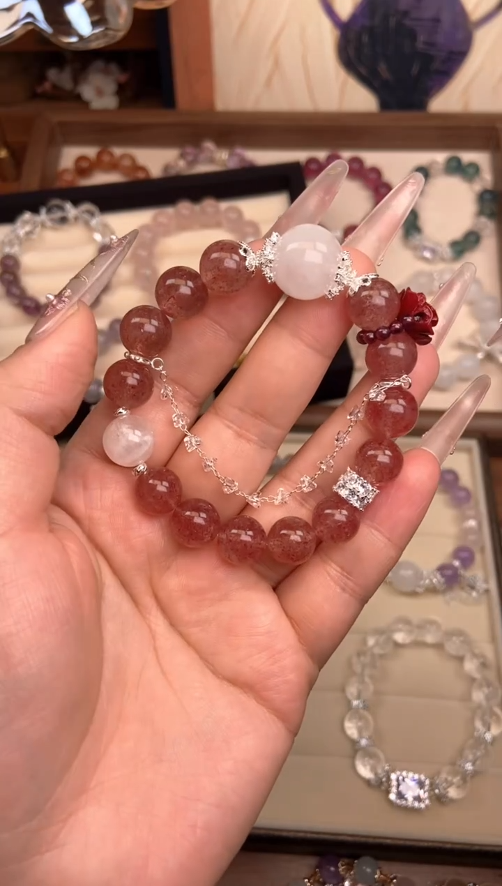 【闪购商品】水晶手链未镶嵌草莓