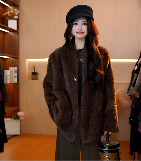 W112-20（咖色）新款时尚洋气外套