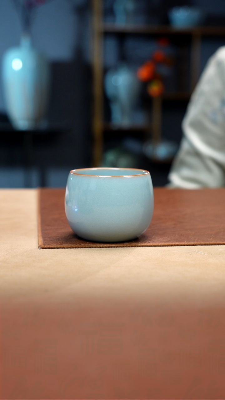 【闪购商品】摆件天青支钉卧足罗汉杯