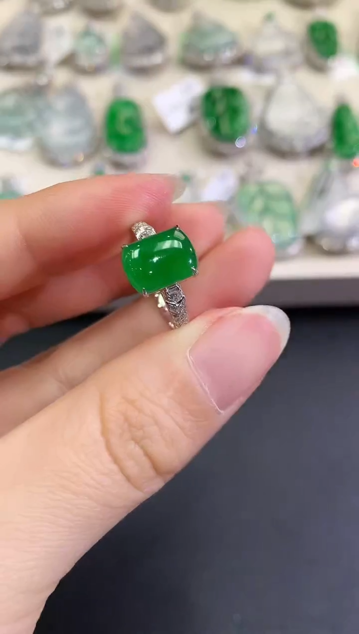 【闪购商品】翡翠戒指18K金镶嵌C18   