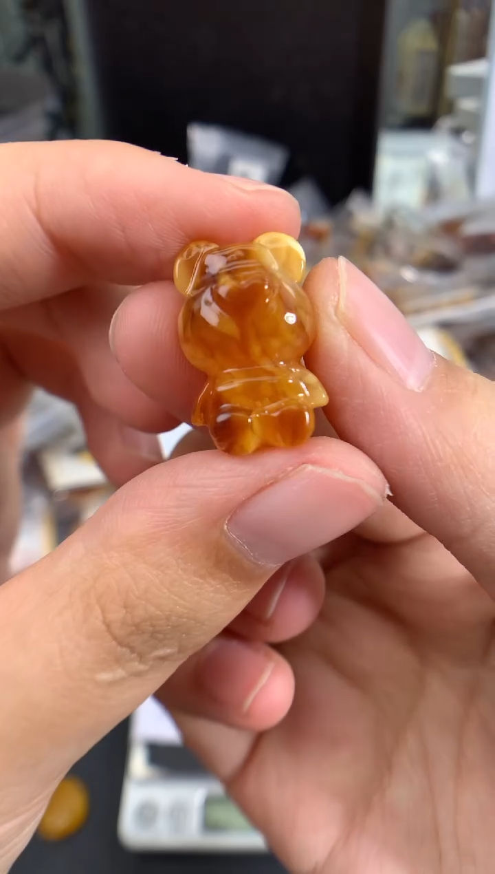 琥珀未镶嵌珠宝奇石1