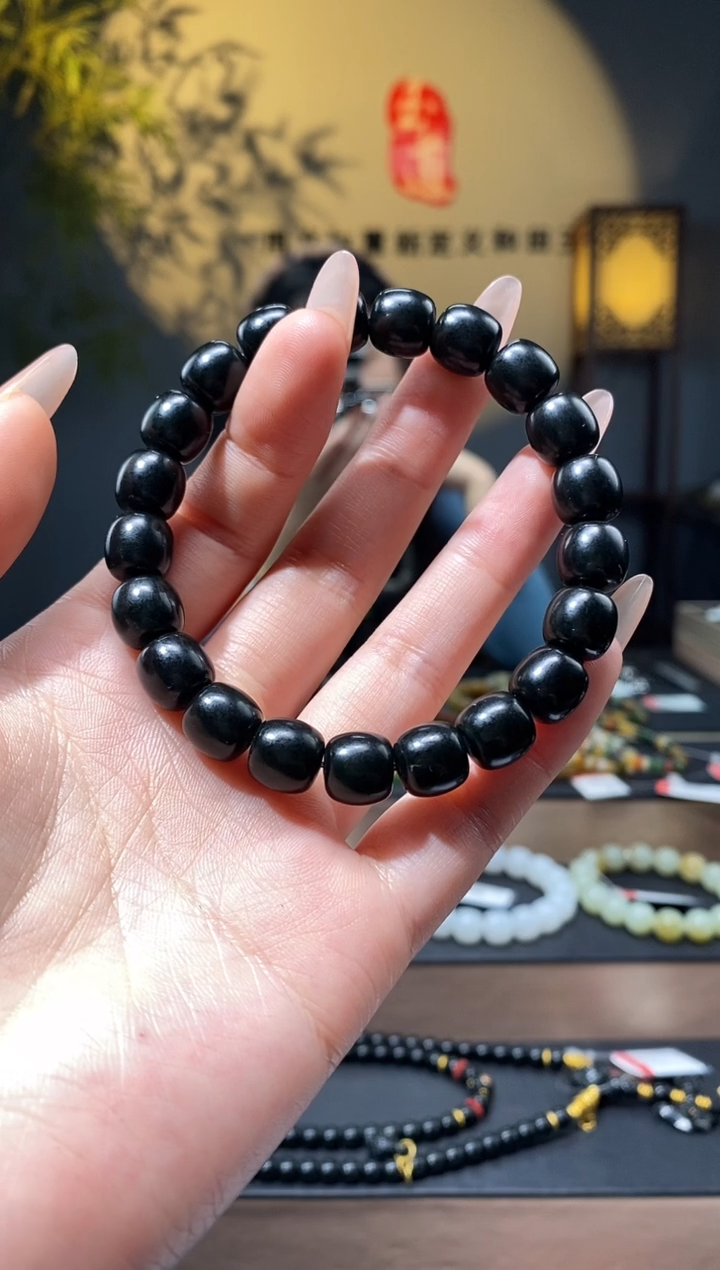 【闪购商品】和田玉（糖玉）1未镶嵌10mm黑青老型手串