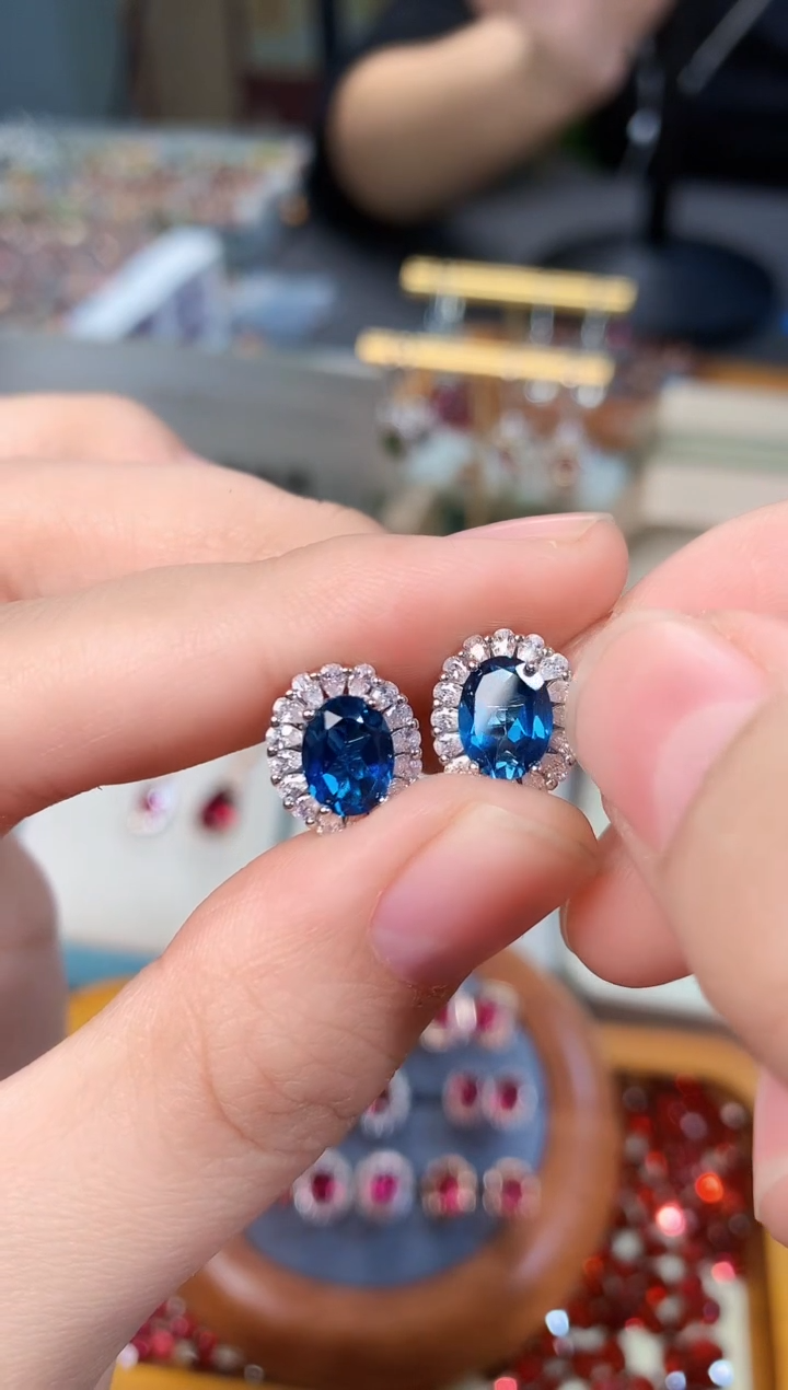 【闪购商品】托帕石耳钉银S925镶嵌天然