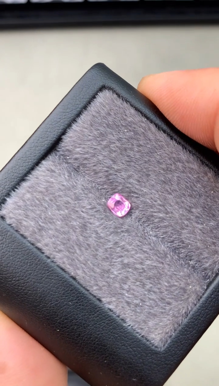 【闪购商品】定制蓝宝石裸石未镶嵌0.50ct 缅甸无烧彩色蓝宝石