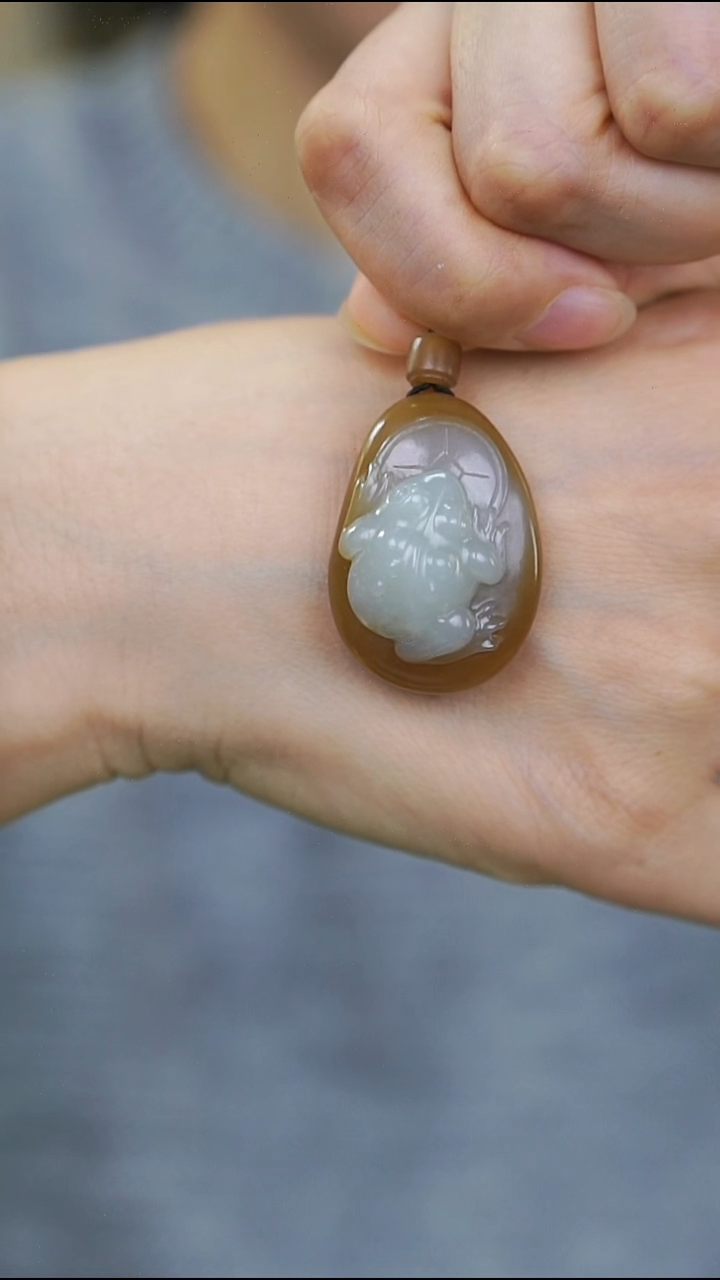 吊坠(不含链)未镶嵌和田玉和田玉吊坠