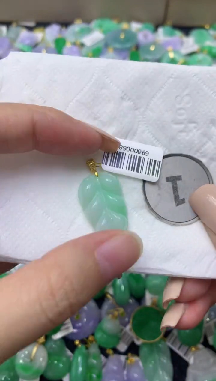 颈饰未镶嵌翡翠天然缅甸翡翠A货