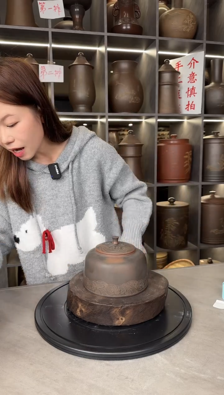 【闪购商品】罐本陶手作坭兴陶半斤装刻绘茶叶罐微瑕