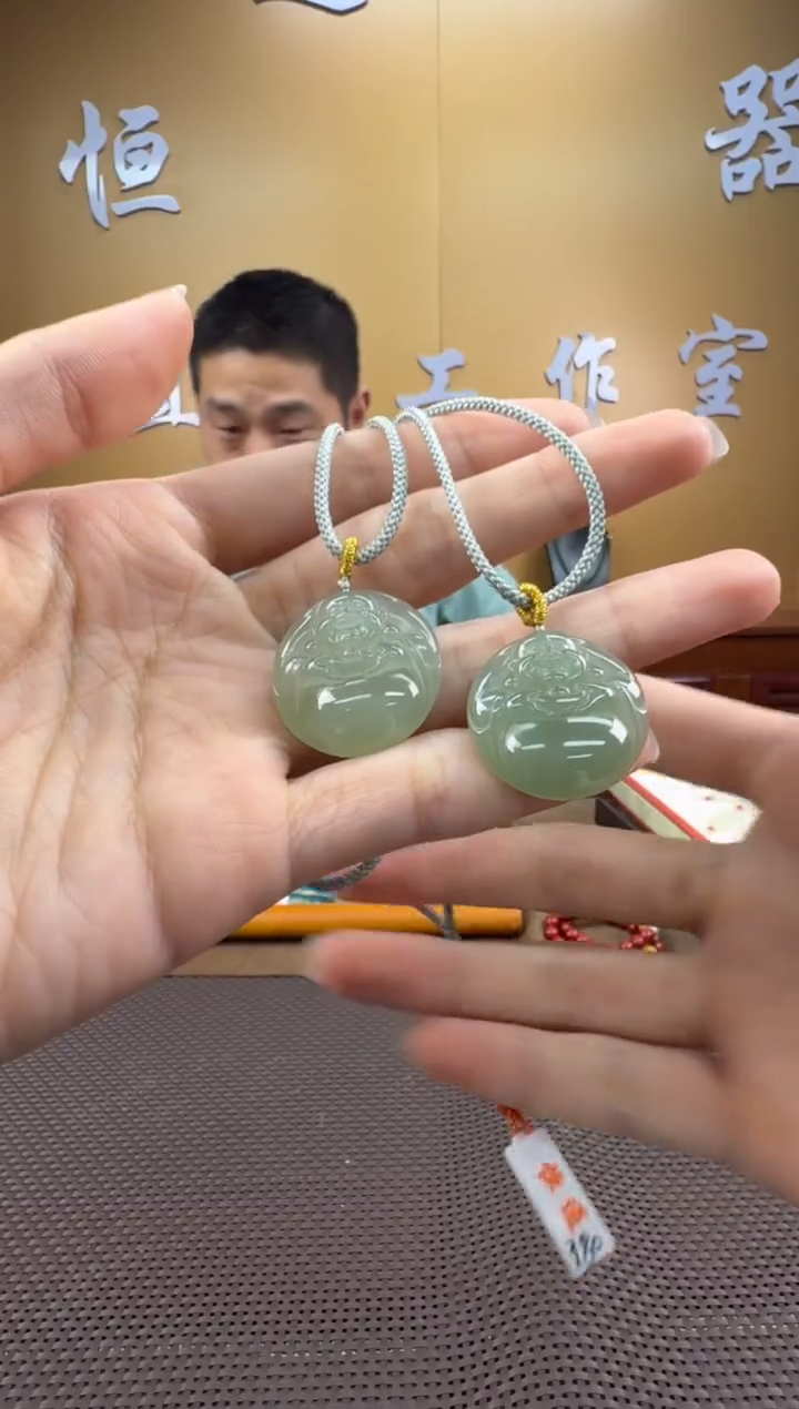 和田玉未镶嵌颈饰挂件（多样性，发一­）