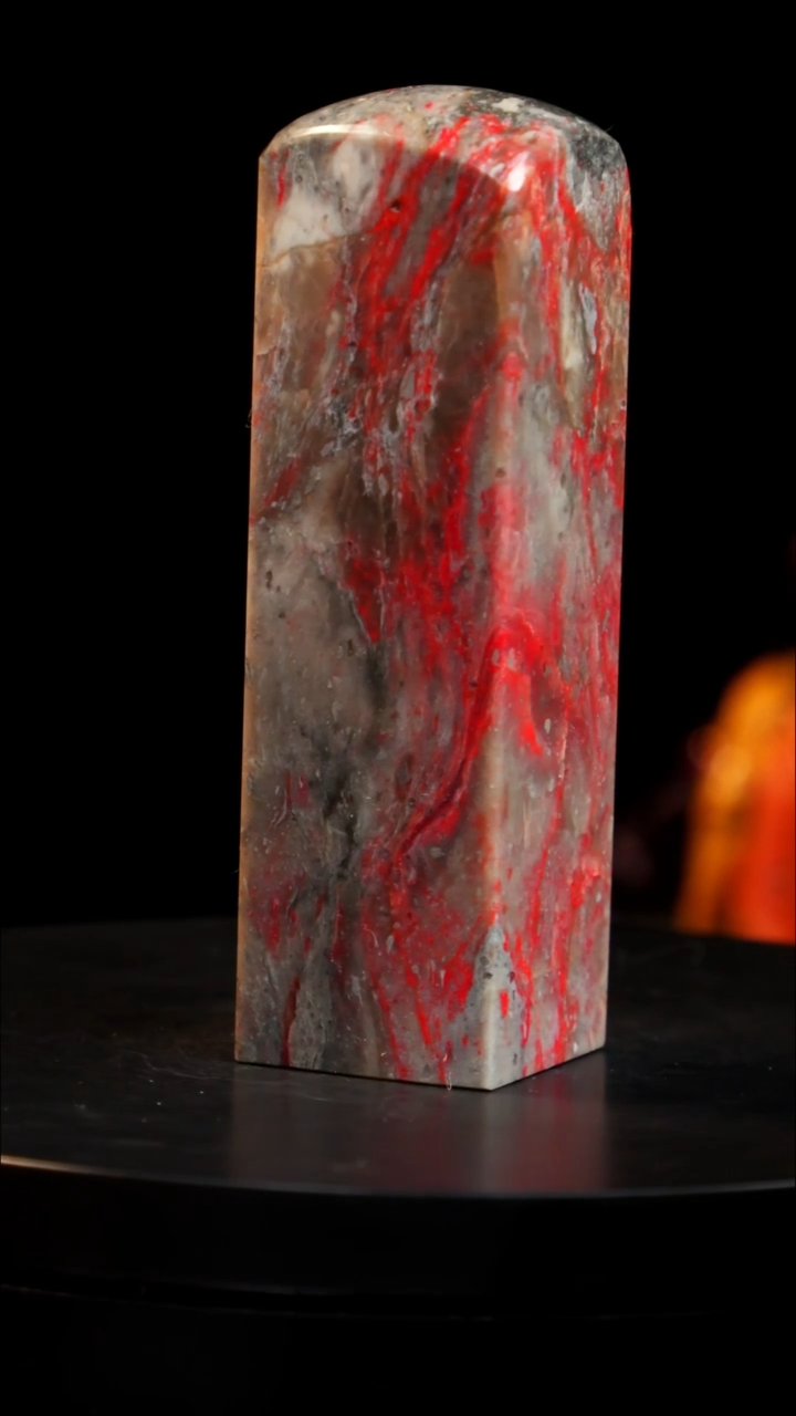 鸡血石老坑牛角鸡血石