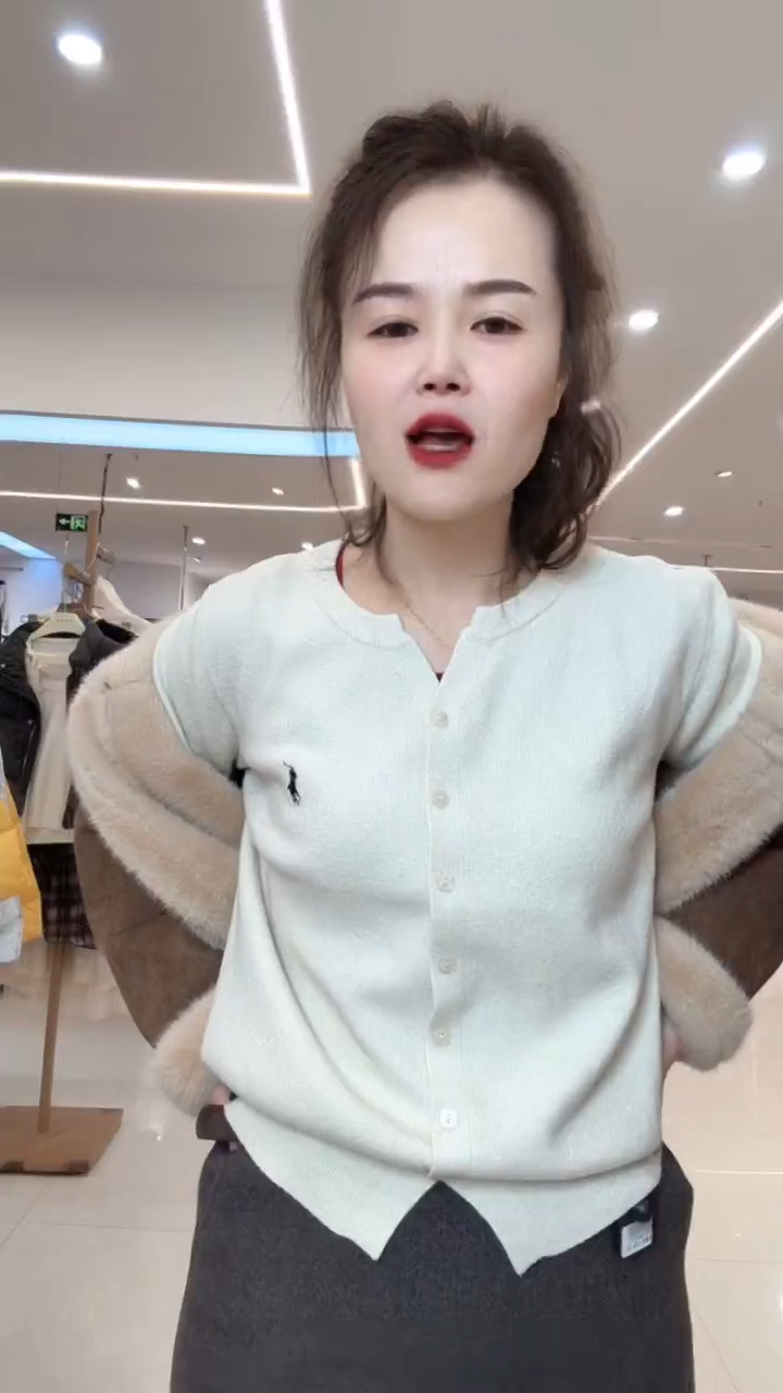 针织时尚大牌内搭