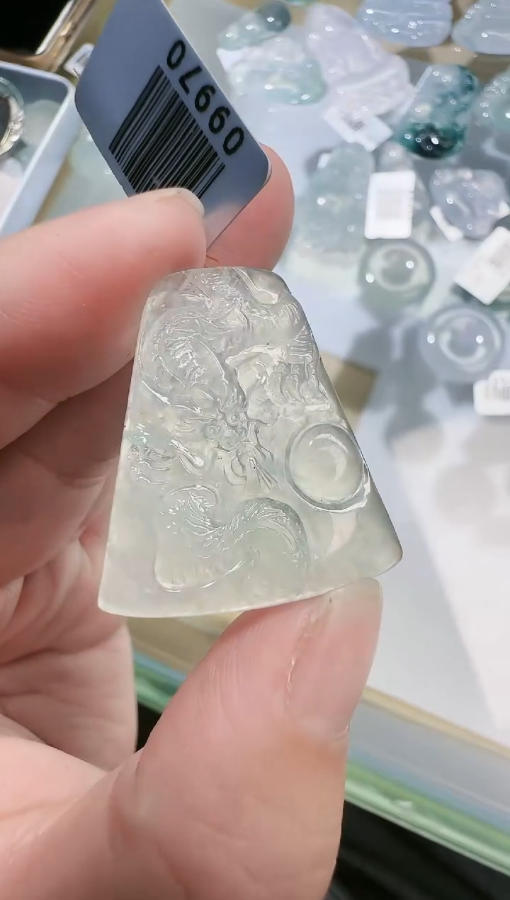 翡翠未镶嵌颈饰缅甸翡翠a货