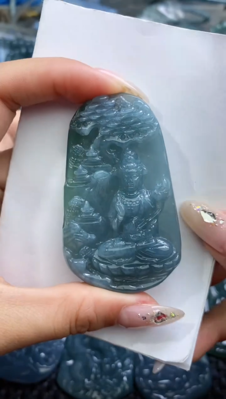 【闪购商品】翡翠颈饰未镶嵌          