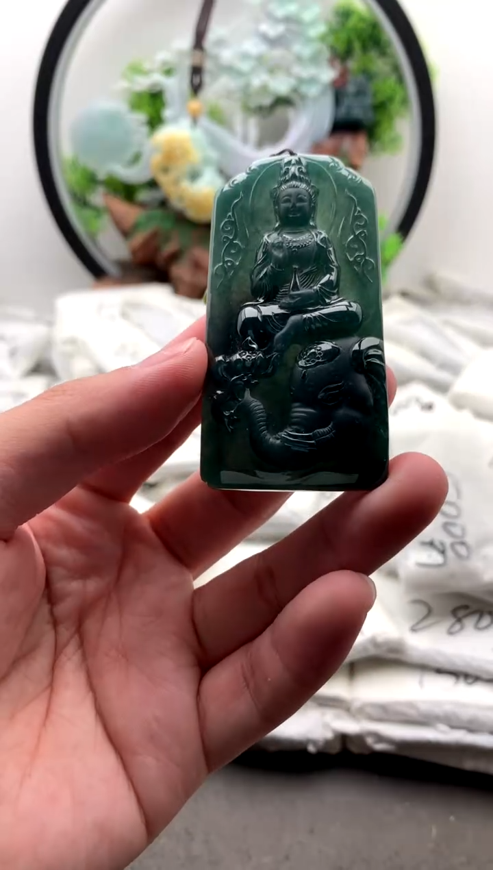 【闪购商品】翡翠颈饰未镶嵌普贤