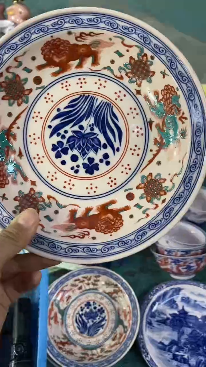 摆件陶红稀土狮子绣球7.5寸深盘