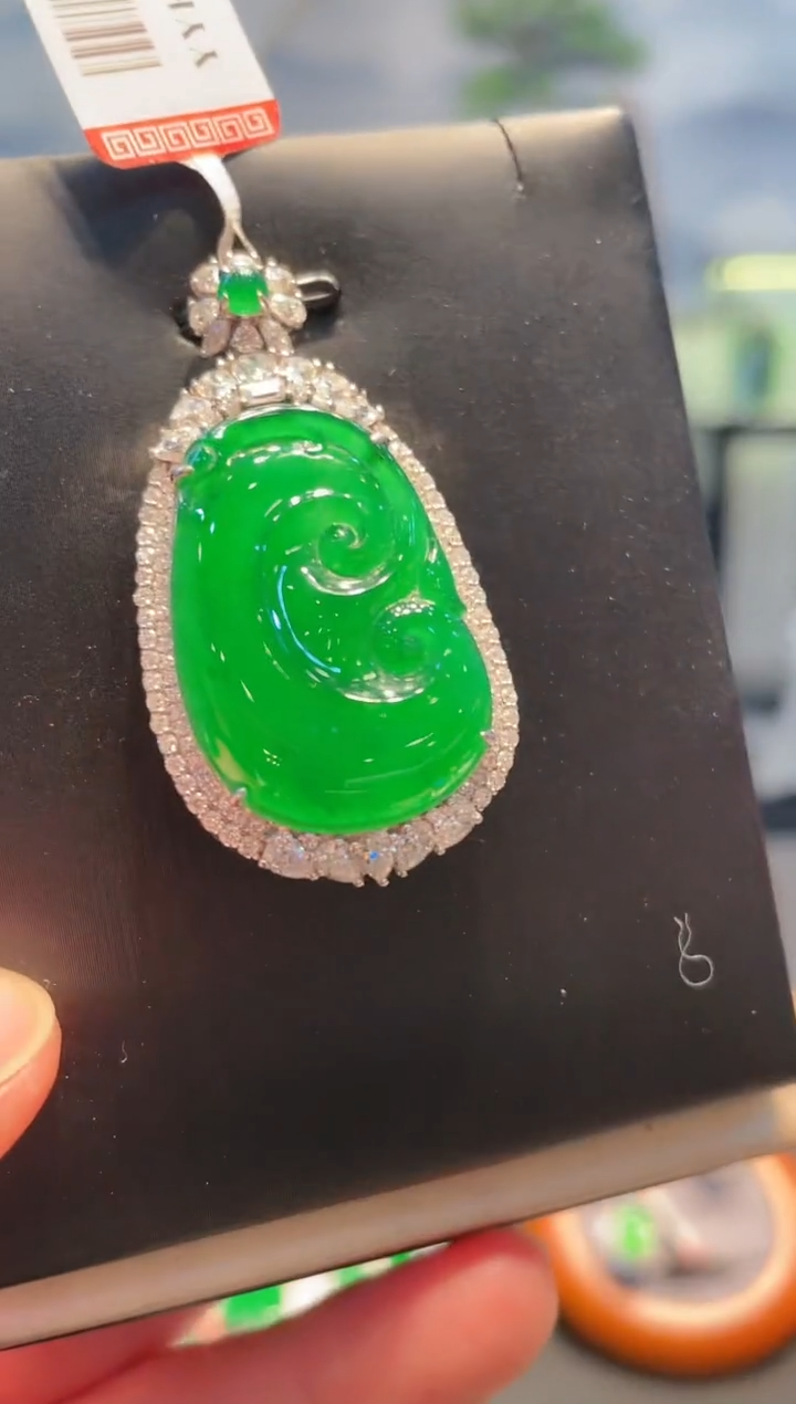 【闪购商品】翡翠颈饰18K金镶嵌A67天然A货翡翠
