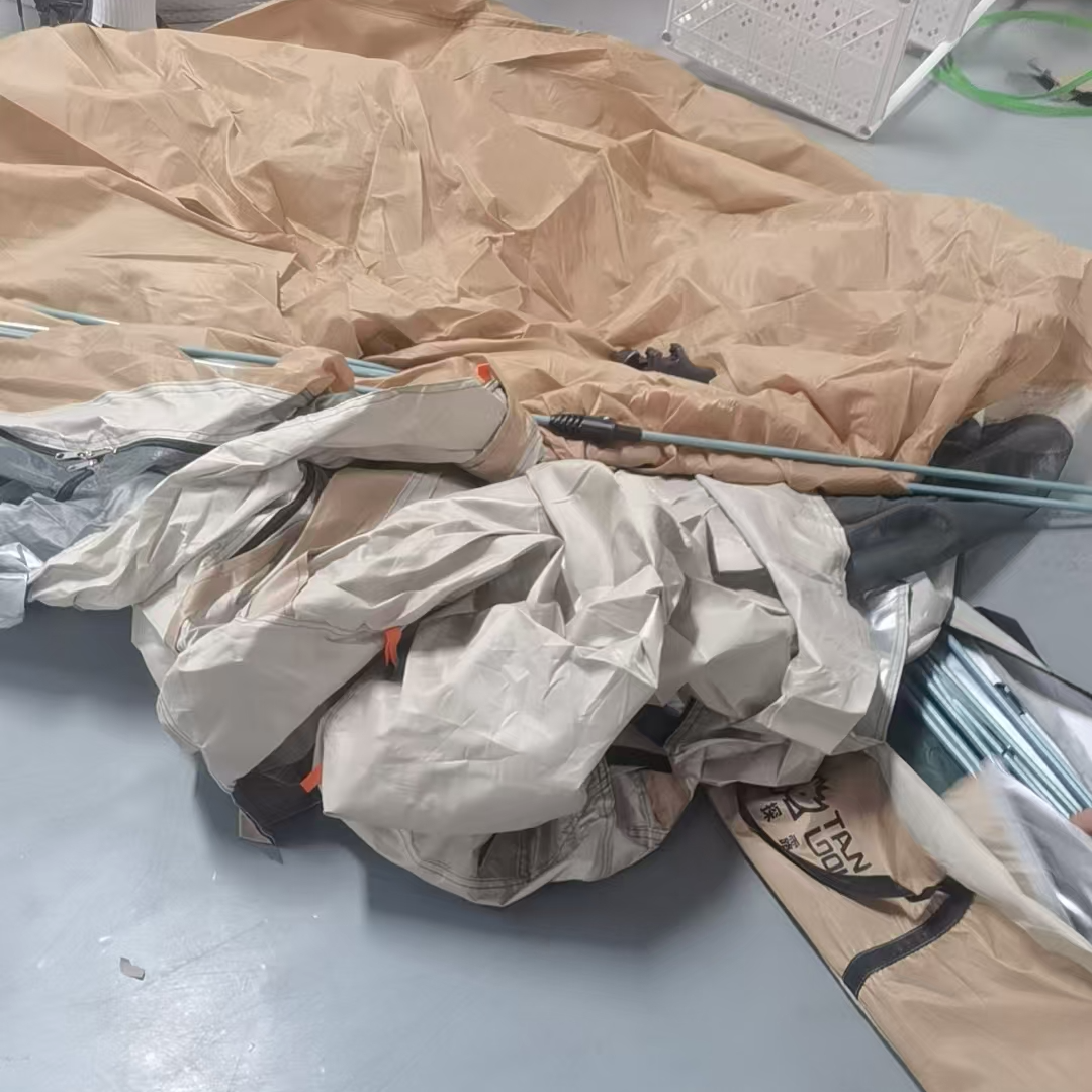 户外折叠帐篷手动组装