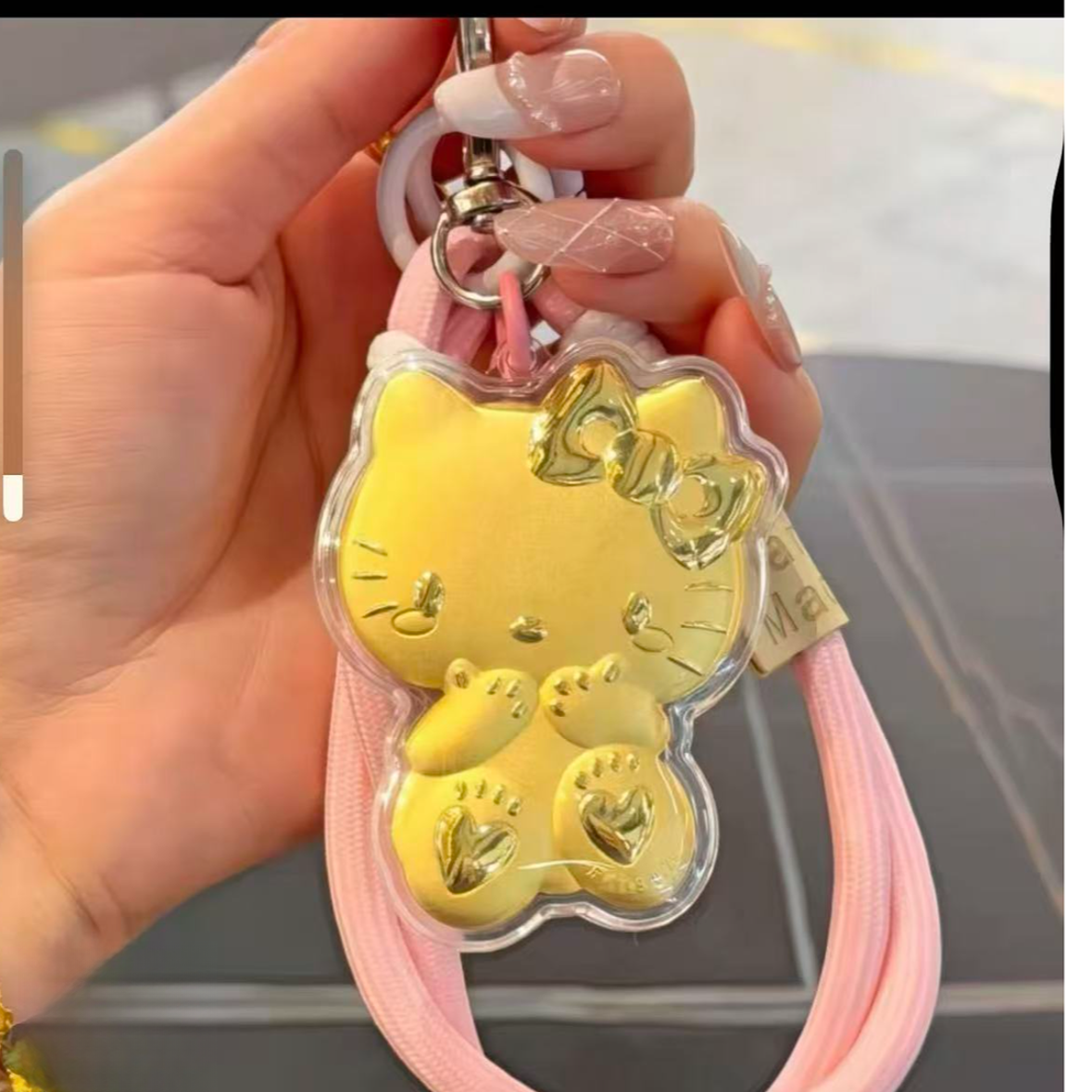 TSL/谢瑞麟 合金亚克力婚庆饰品 含金手机链挂饰送礼佳品