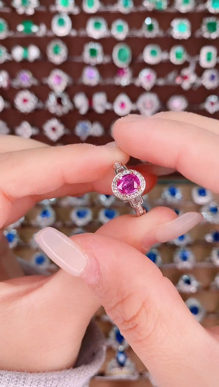 【闪购商品】彩色蓝宝石18K金戒指18K金镶嵌0.75克拉