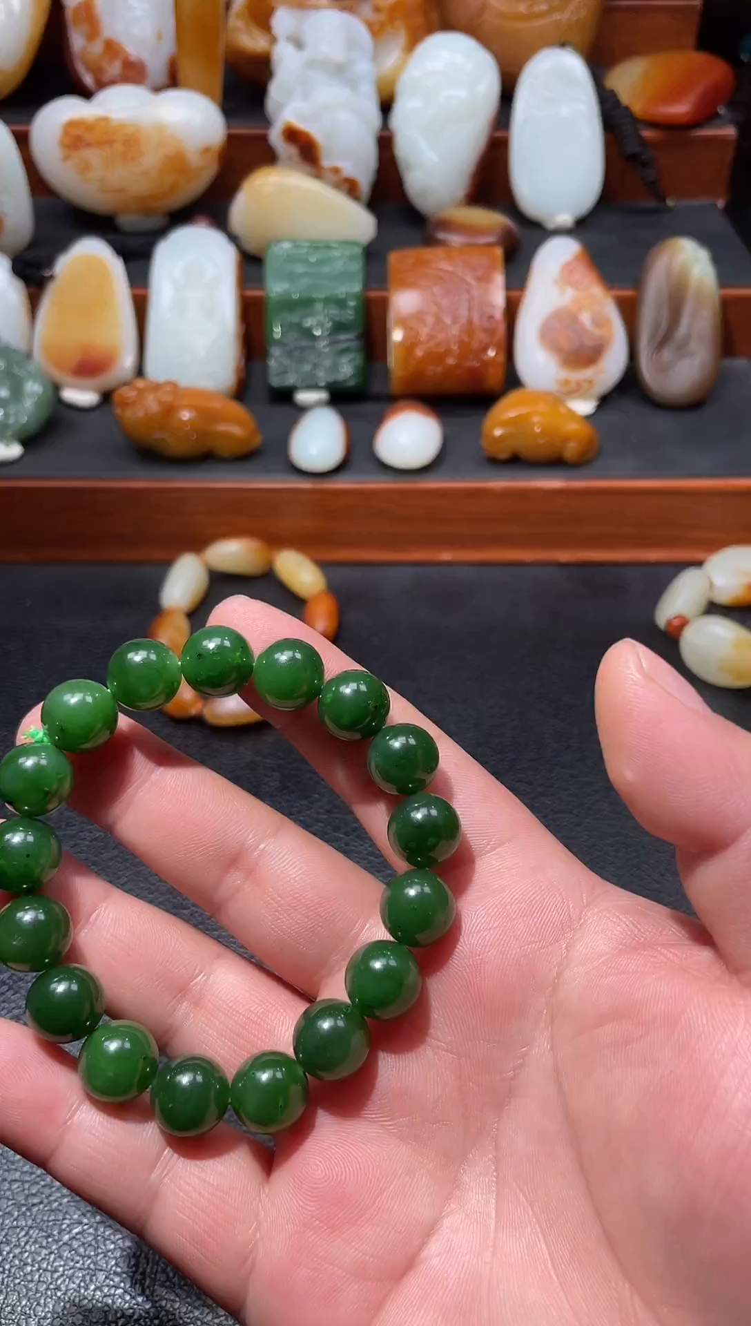 未镶嵌和田玉挂件大**业的法规规范的规定