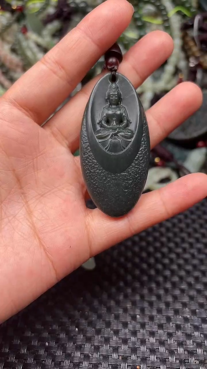 和田玉未镶嵌颈饰1