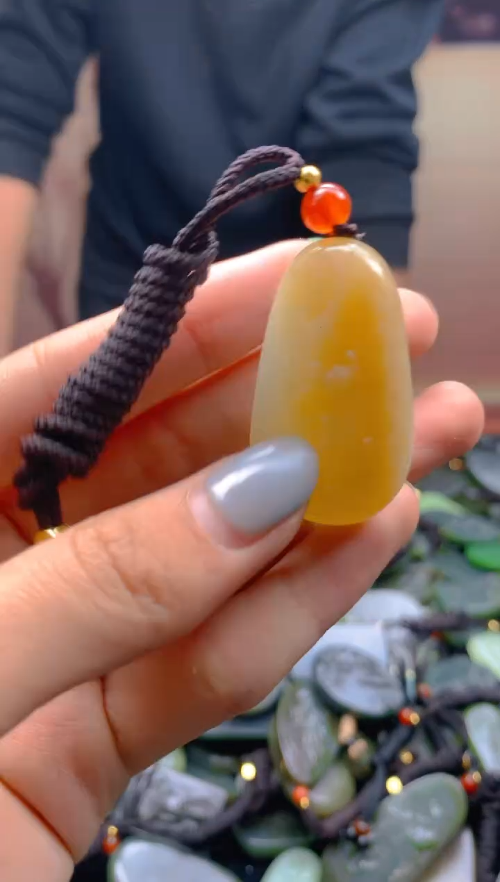 颈饰未镶嵌和田玉1