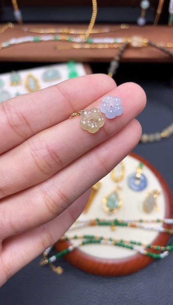 【闪购商品】翡翠吊坠(不含链)18K金镶嵌2个  JK526