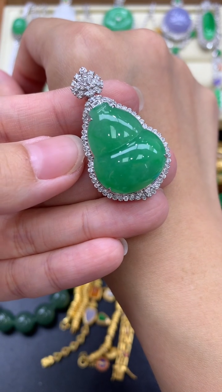 翡翠18K金镶嵌颈饰587-中国好珍宝