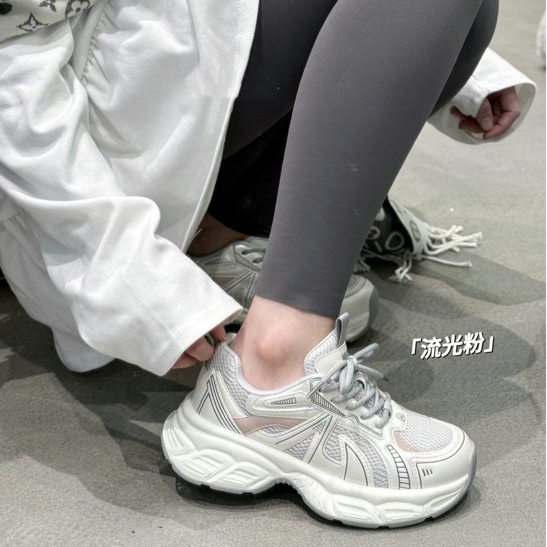 时尚百搭女士轻便慢跑2025春季韩版网红跑步复古厚底跑步老爹鞋女