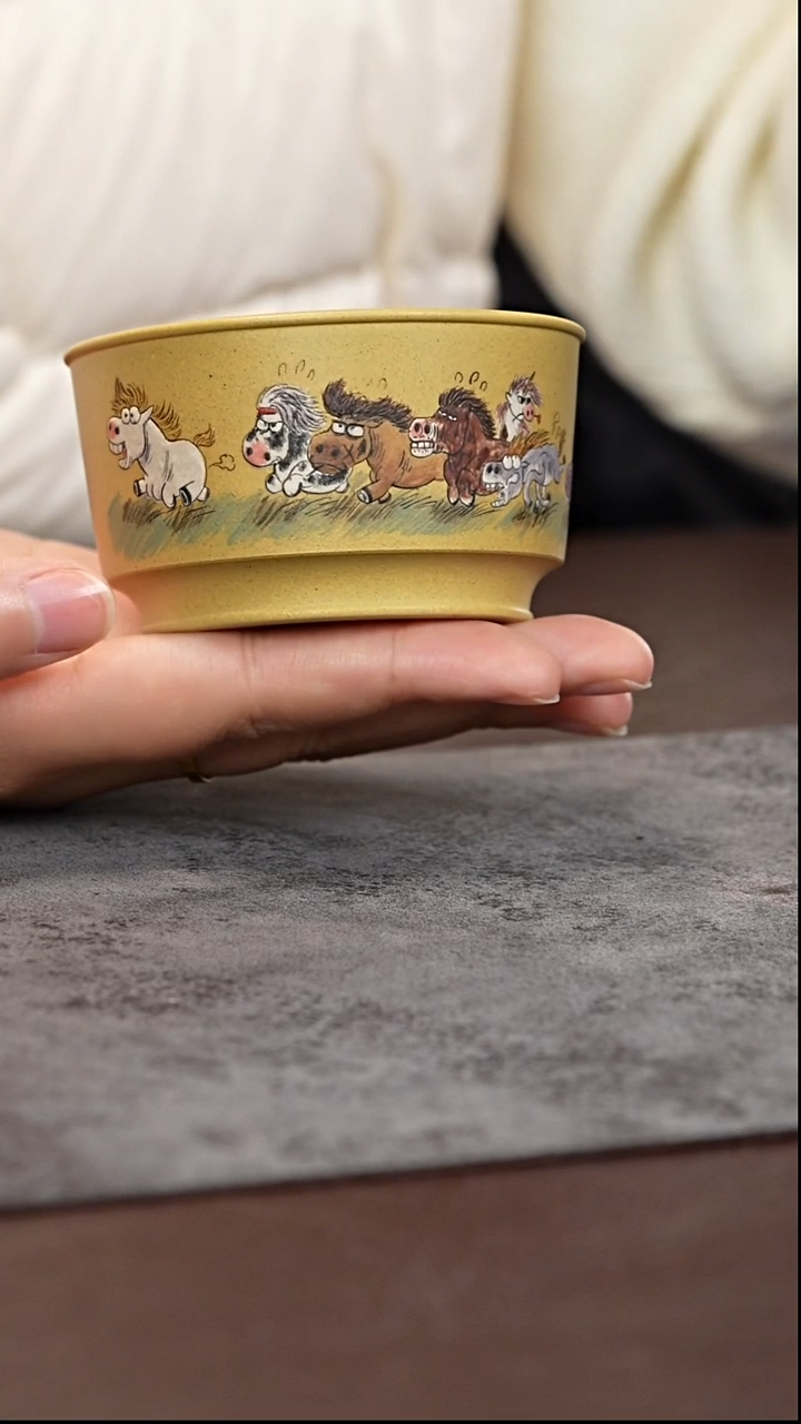 茶杯紫泥本绿八骏图