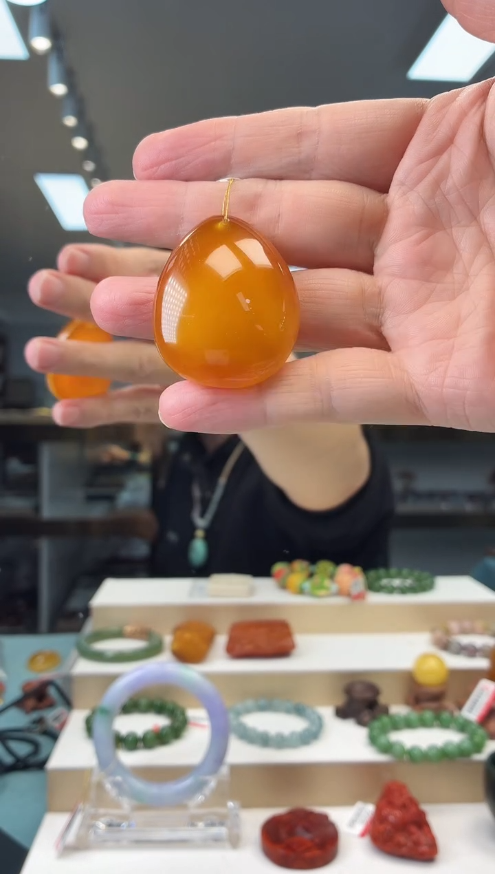 琥珀颈饰未镶嵌吊坠
