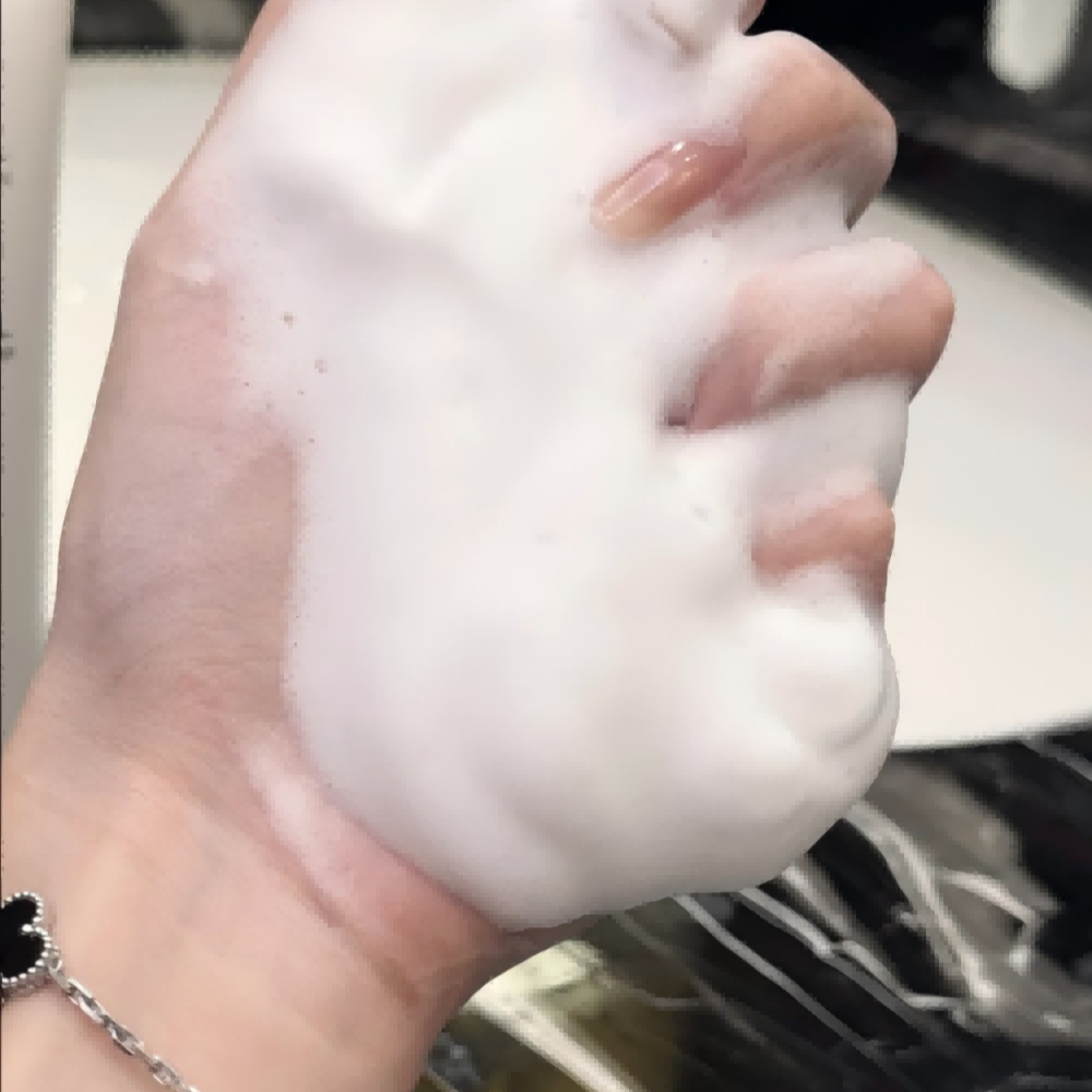百合白色管的洁面