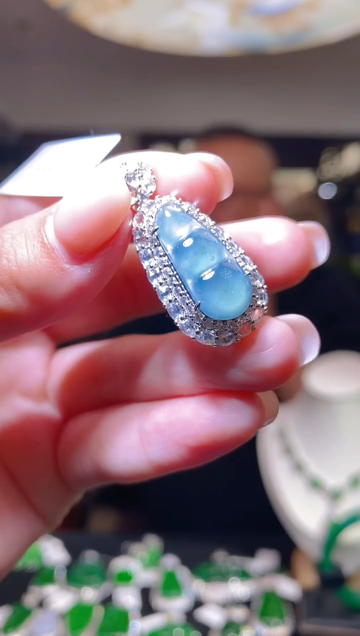 【闪购商品】翡翠颈饰未镶嵌多样性发其一