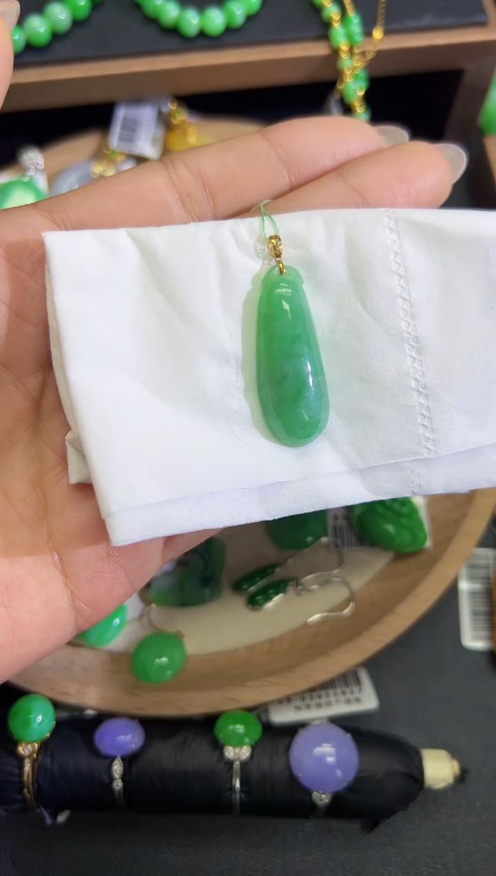 【闪购商品】翡翠颈饰18K金镶嵌Q缅料A货翡翠/支持复检/一件