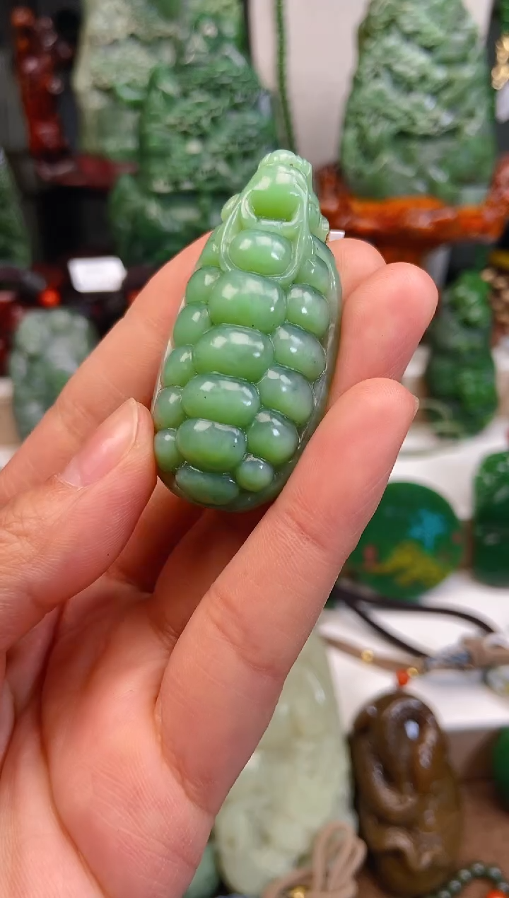 和田玉未镶嵌挂件1